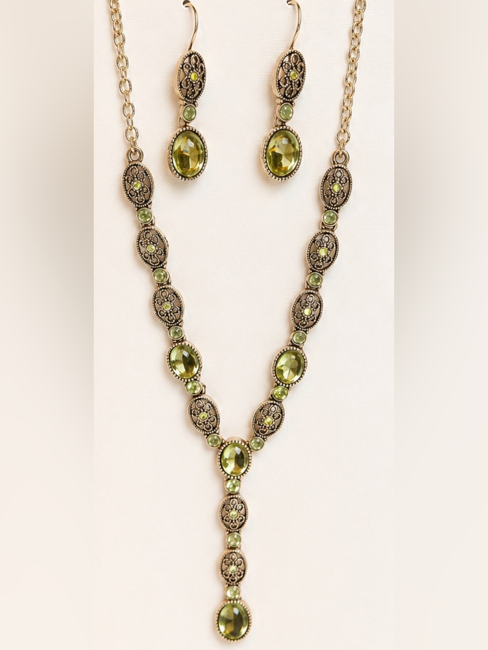 Vintage style filagree Silver with Green Gem Necklace and Earring Set
